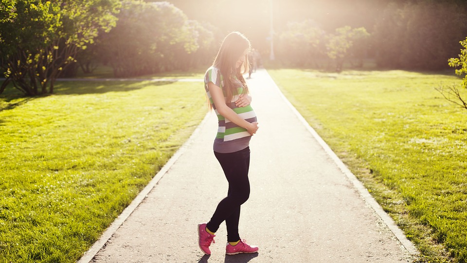 attività fisica in gravidanza: rischi e benefici